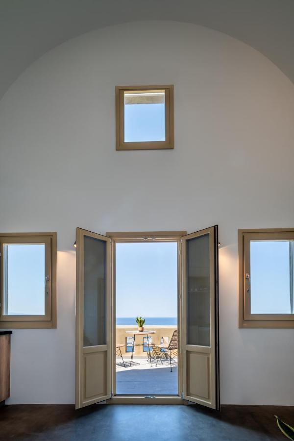 Colombos Beachfront Foinikiá Exteriér fotografie